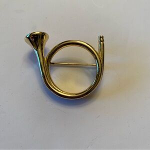 Gold Tone French Horn Brooch
